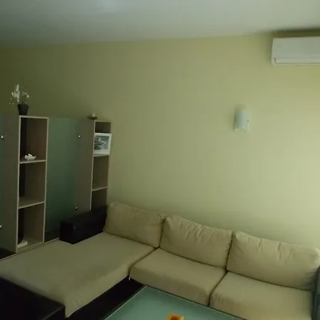 Apartment Be My Guest On The Front Line *