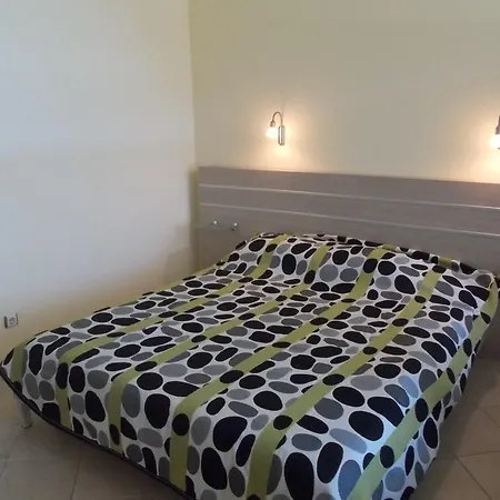 Apartment Be My Guest On The Front Line